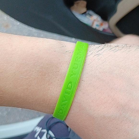 David Yurman Pistaschio Green Rubber Bracelet 10mm Stamped D.Y. Limited Edition - Picture 4 of 10